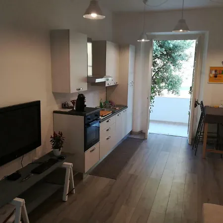 Tomely's House Oda ve Kahvaltı *